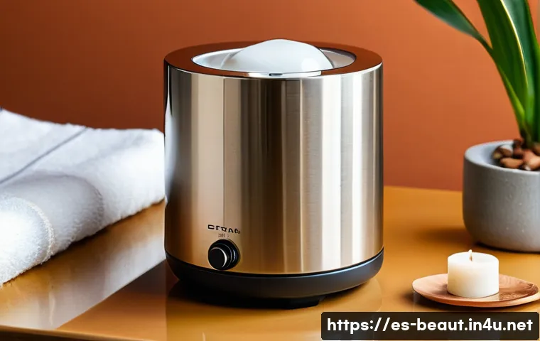 왁스 히터와 멜터의 차이 - A sleek, compact wax warmer designed for quick heating of small wax quantities, featuring a smooth, ...